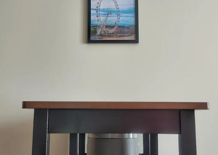 Apartment Stylish Makati With Pool Near Airport & Bgc Manila